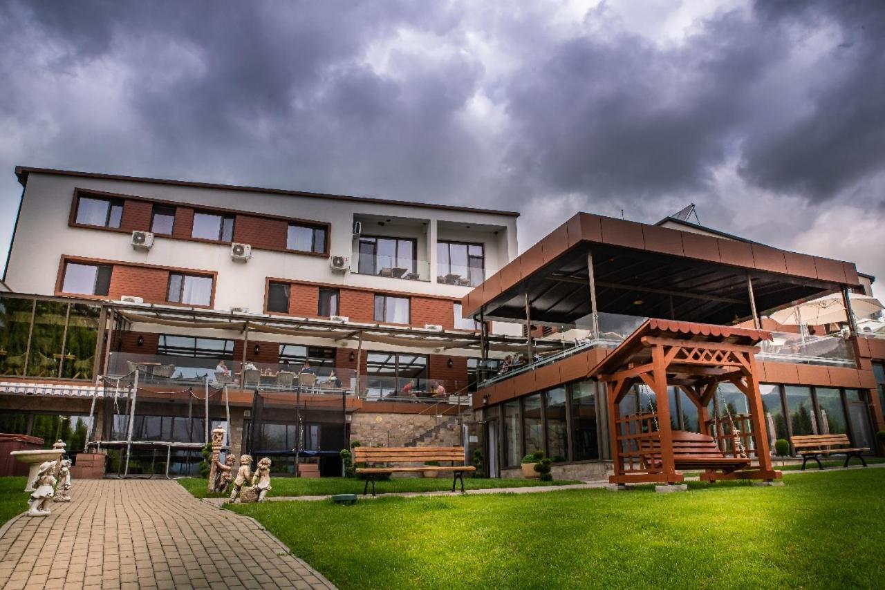 Hotel Roser House Boutique - Pe Malul Lacului Colibiţa 외부 사진