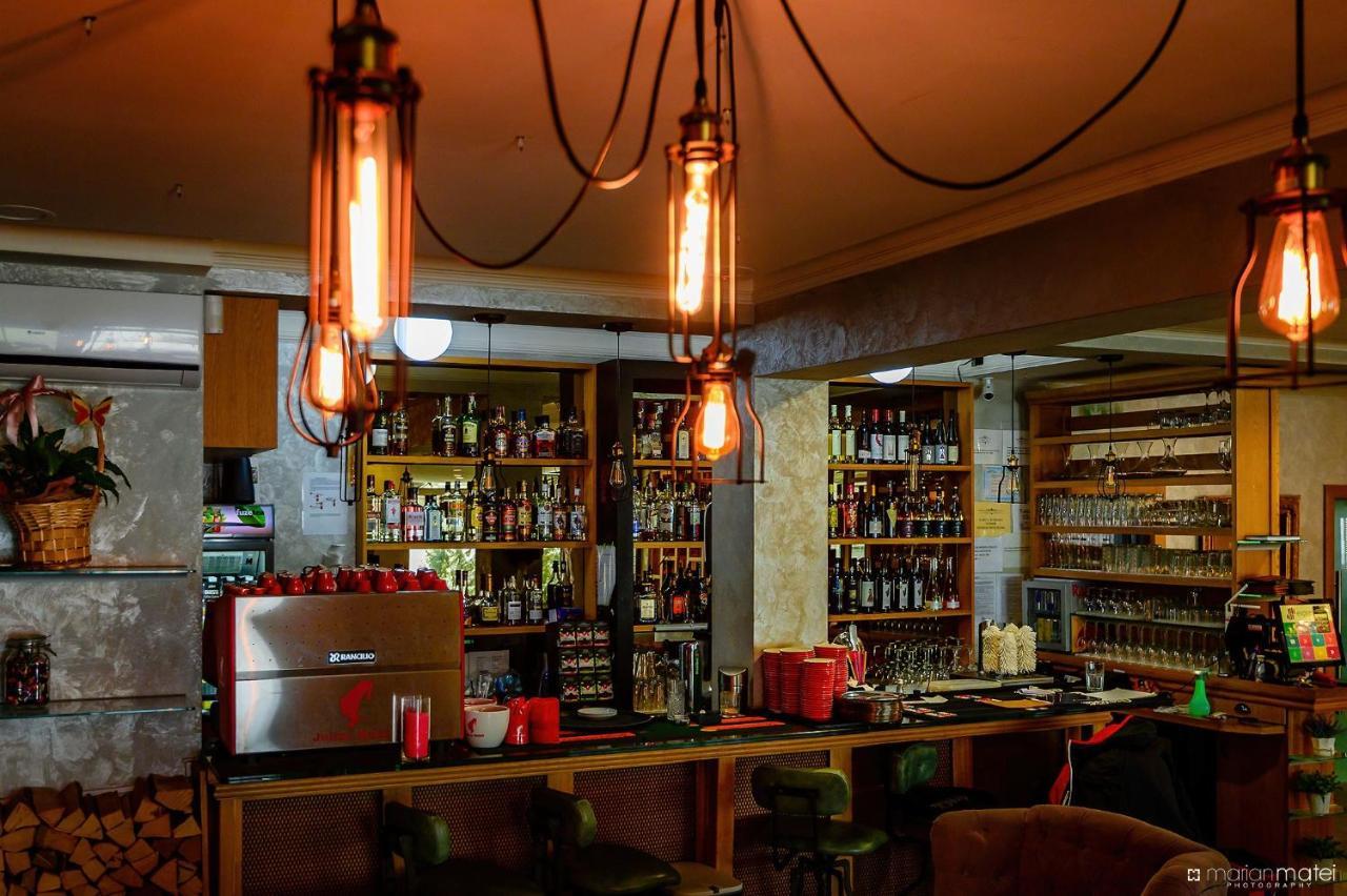 Hotel Roser House Boutique - Pe Malul Lacului Colibiţa 외부 사진