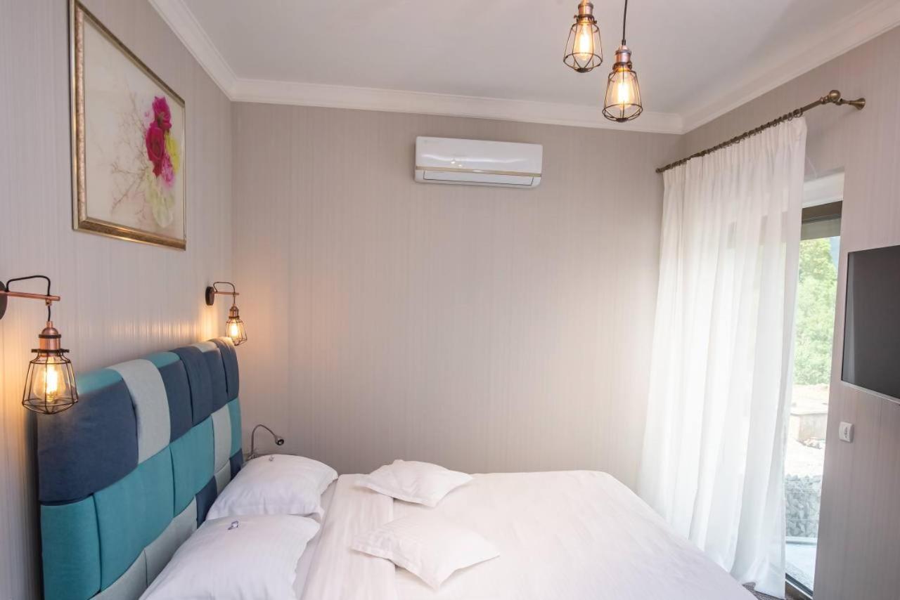 Hotel Roser House Boutique - Pe Malul Lacului Colibiţa 외부 사진
