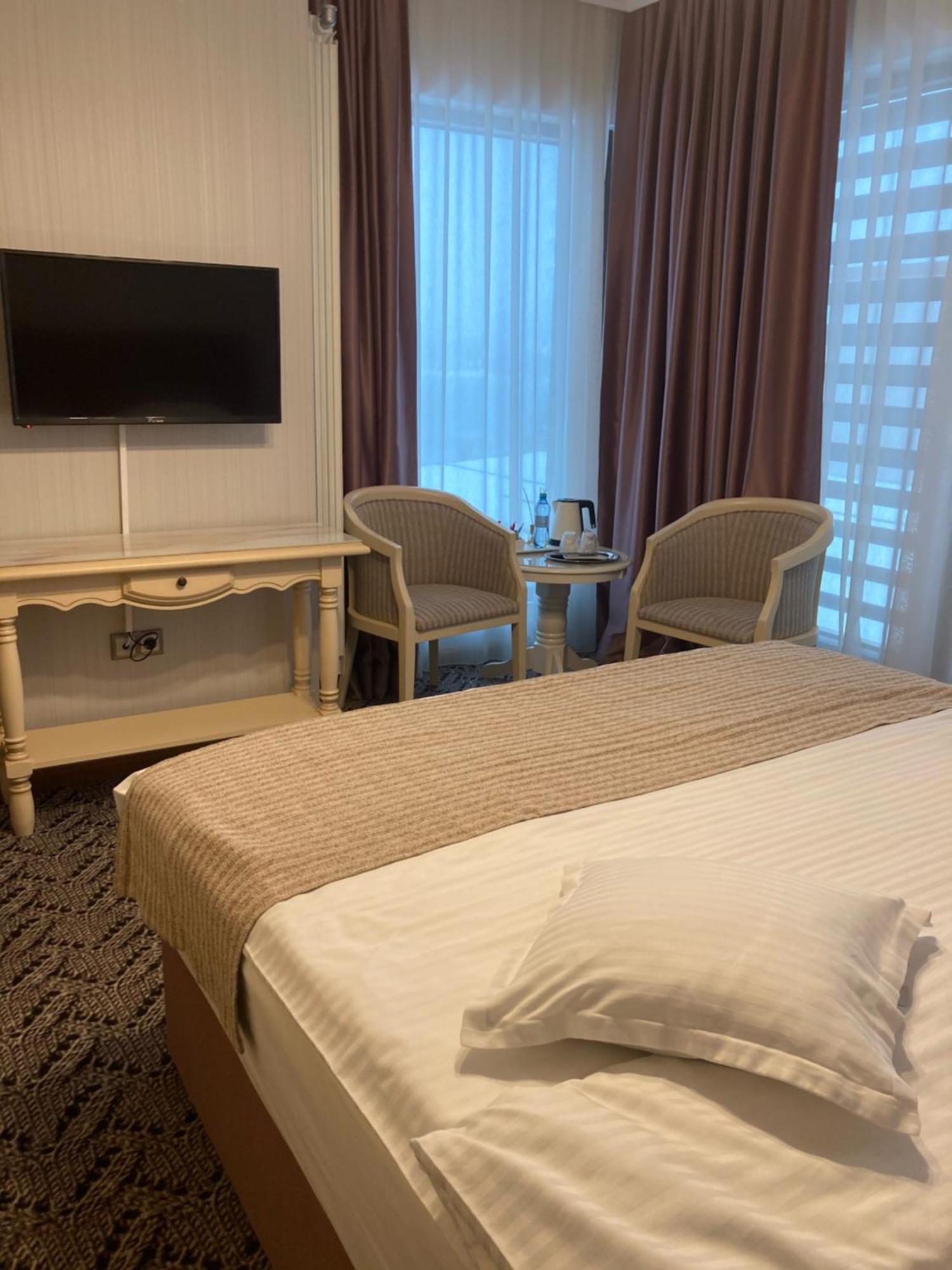 Hotel Roser House Boutique - Pe Malul Lacului Colibiţa 객실 사진