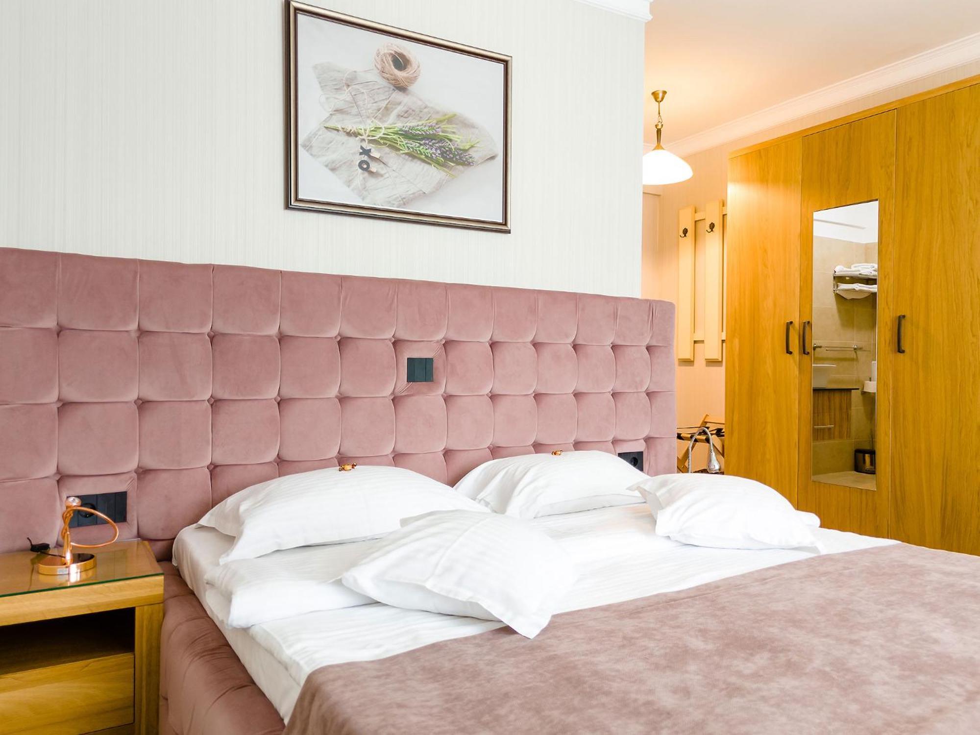 Hotel Roser House Boutique - Pe Malul Lacului Colibiţa 외부 사진